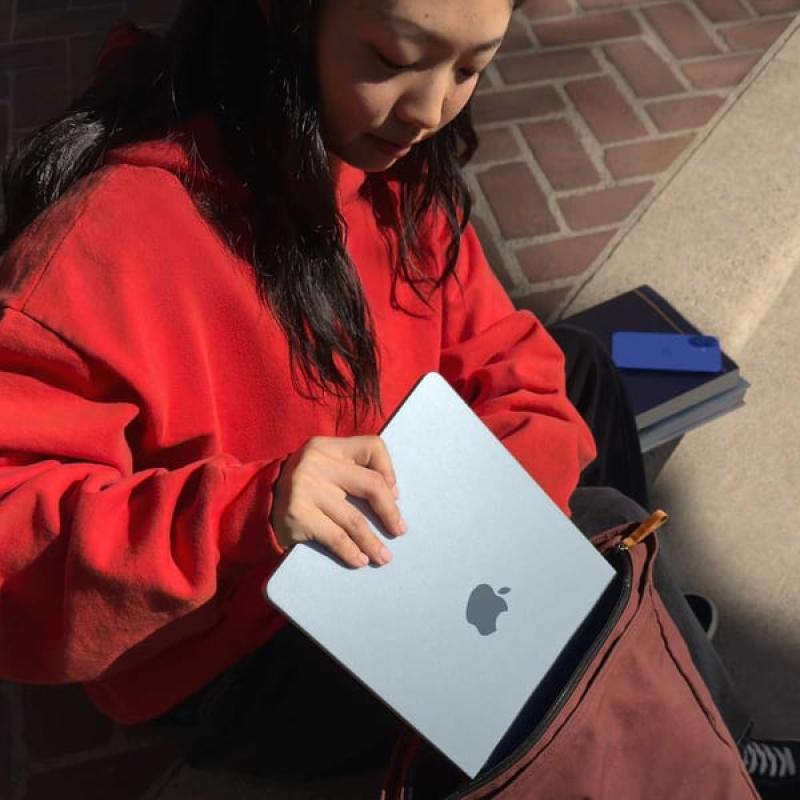 Apple MacBook Air M4 13-inch (2025)